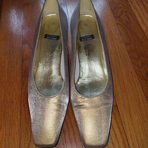 Stuart Weitzman low heel shoes